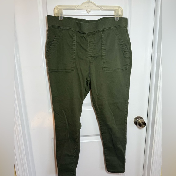 No Boundaries Olive Green Pants Size XXL, juniors 19; women’s 14/16/18. - Picture 1 of 5